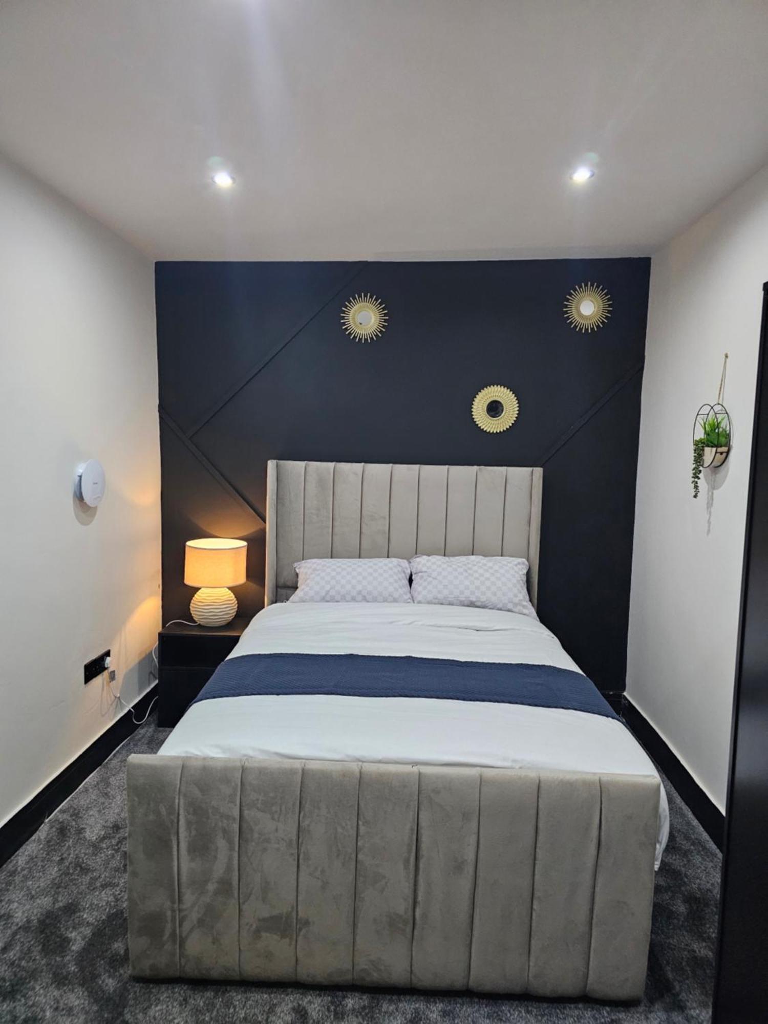 הודרספילד Springwood Villa מראה חיצוני תמונה